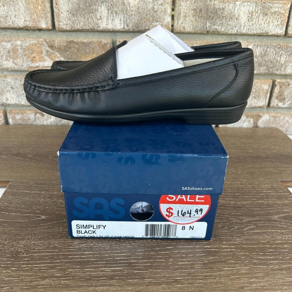 SAS Simplify Slip On Loafer Womens 8 Narrow Black Flats Shoes Comfort NEW in box